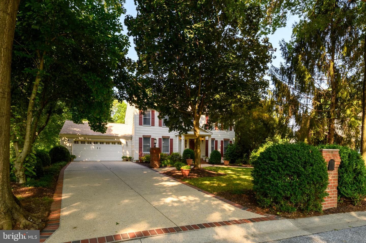 8518 Rosecroft Terrace photo 4