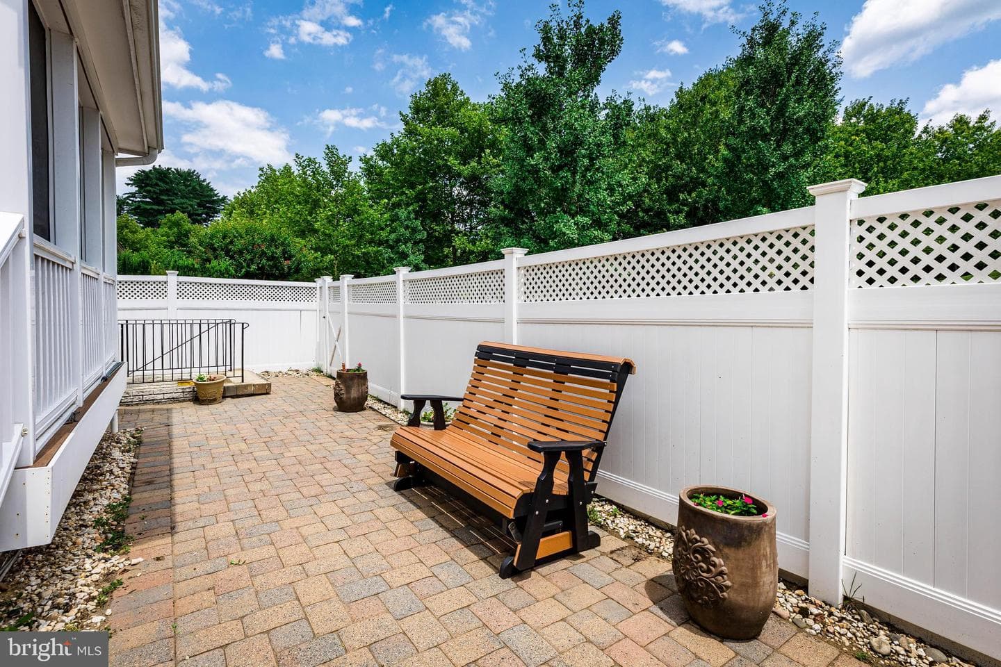 2608 Queensland Drive photo 32