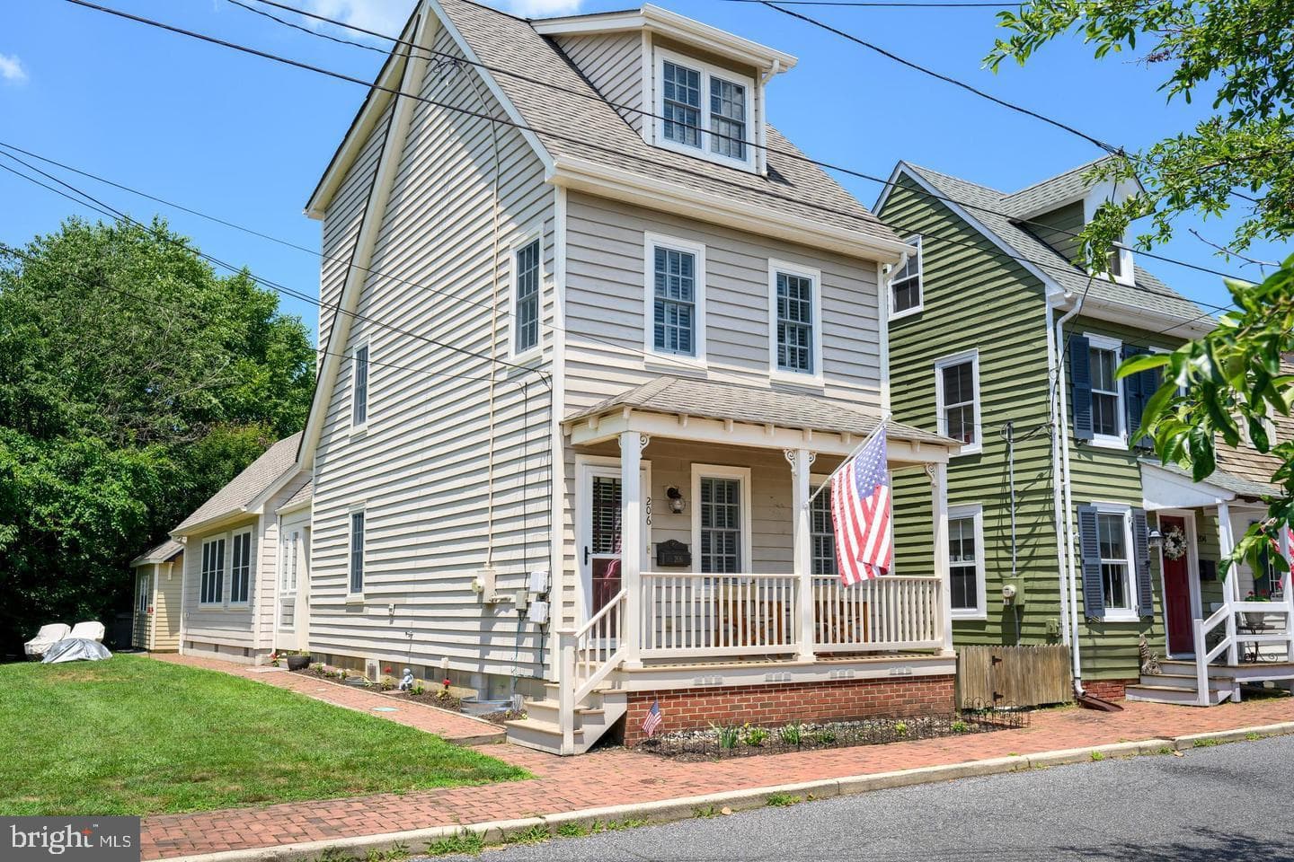 206 S Water Street photo 2