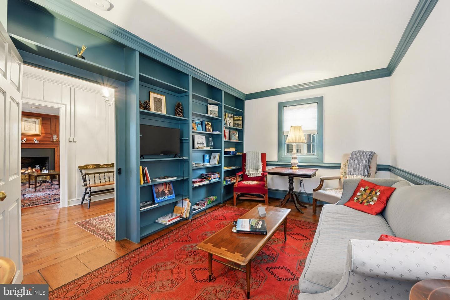 106 N Queen St photo 32