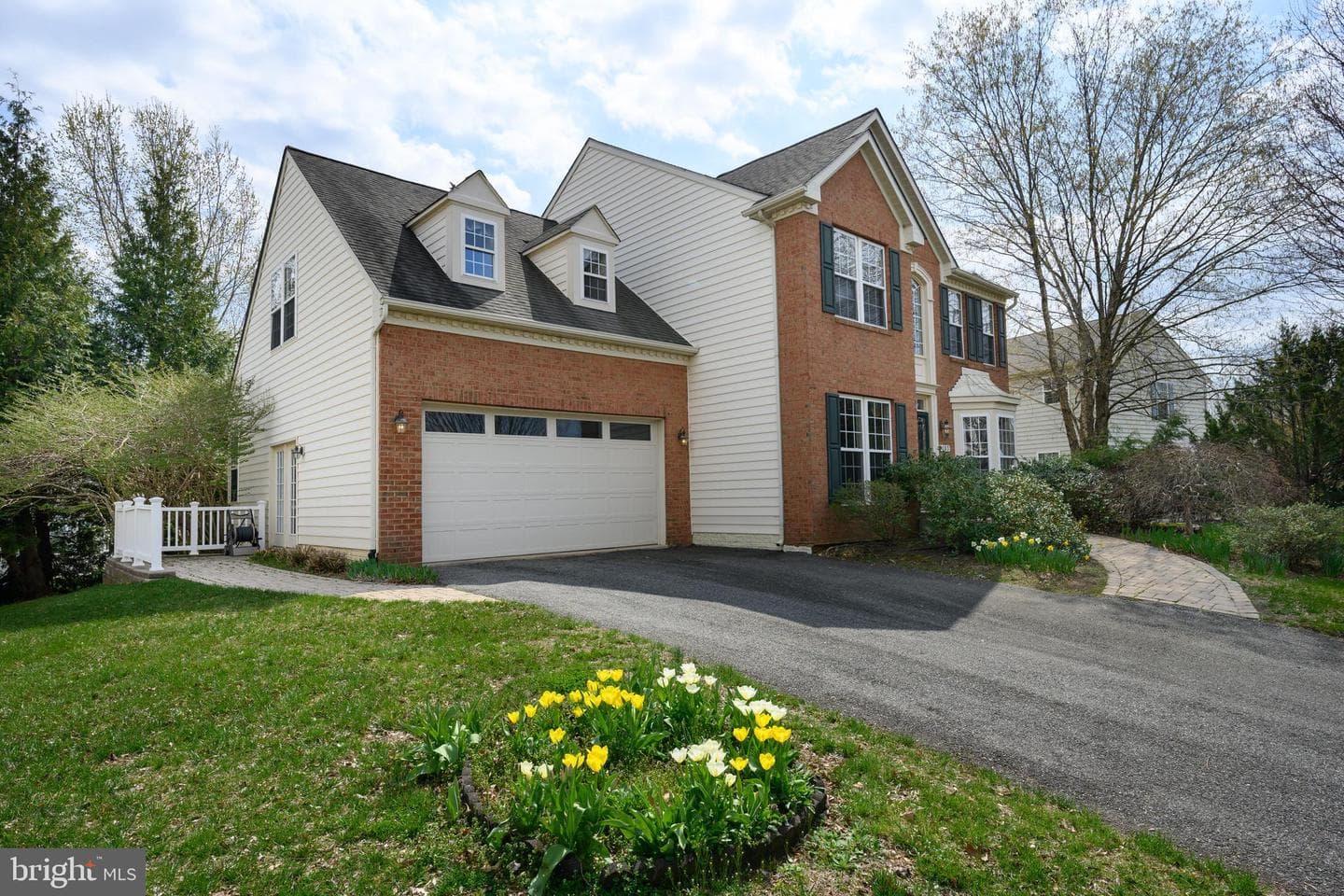 103 Sutton Way photo 4