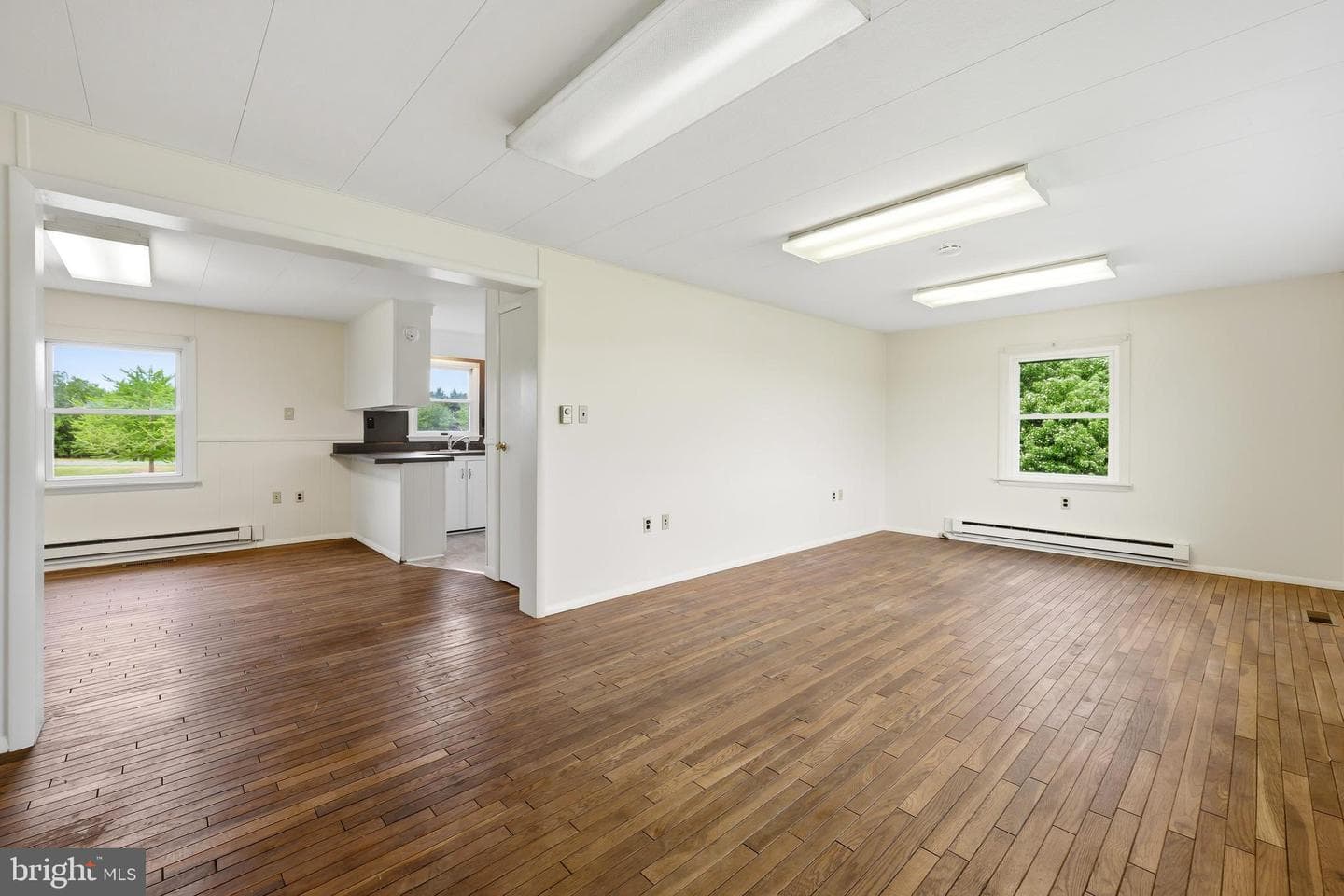 956 Washington Avenue photo 9