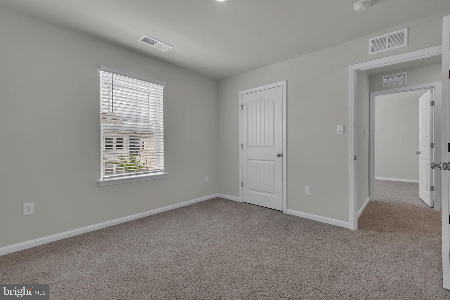 107 Flying Cloud Drive photo 27