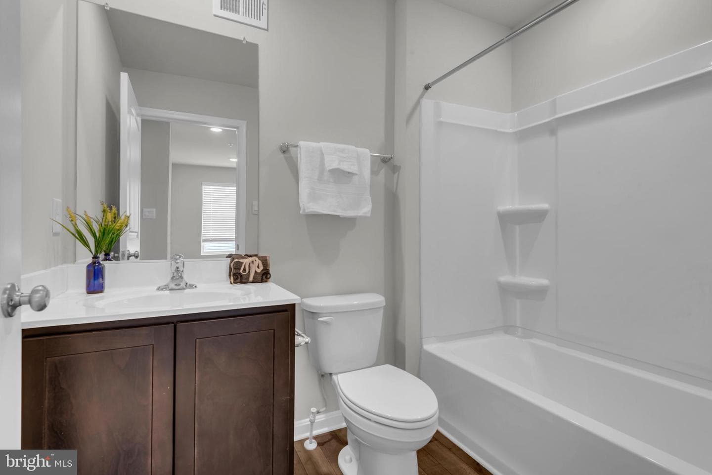 107 Flying Cloud Drive photo 35