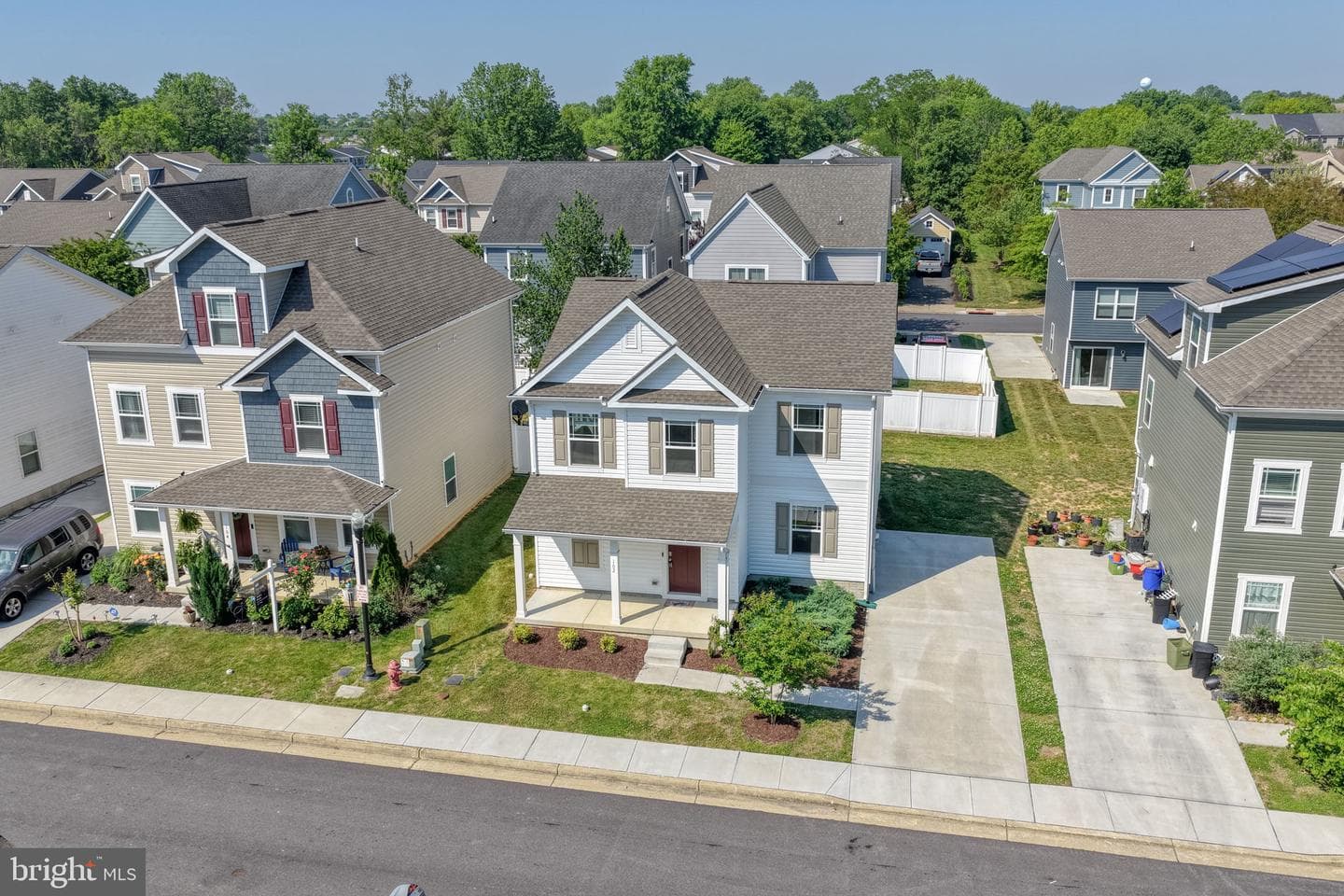 102 Flying Cloud Drive photo 4