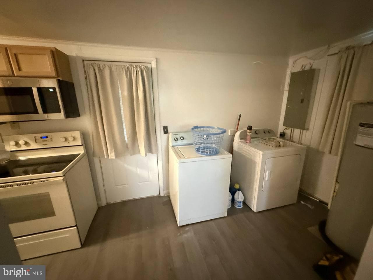 21899 Lovers Lane photo 8