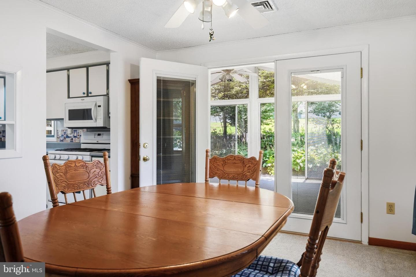 200 Manor Avenue photo 14