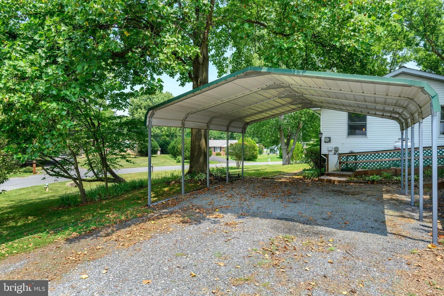 200 Manor Avenue photo 5