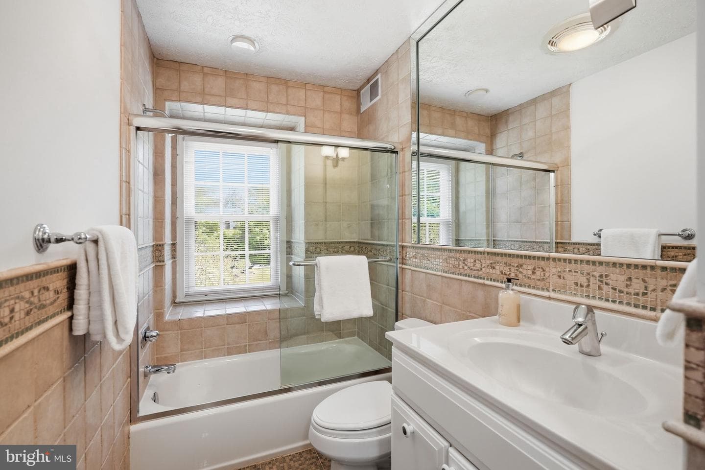 1525 W Kersey Lane photo 32