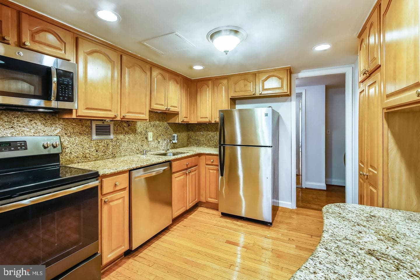 7505 Democracy Boulevard #a-417 photo 8