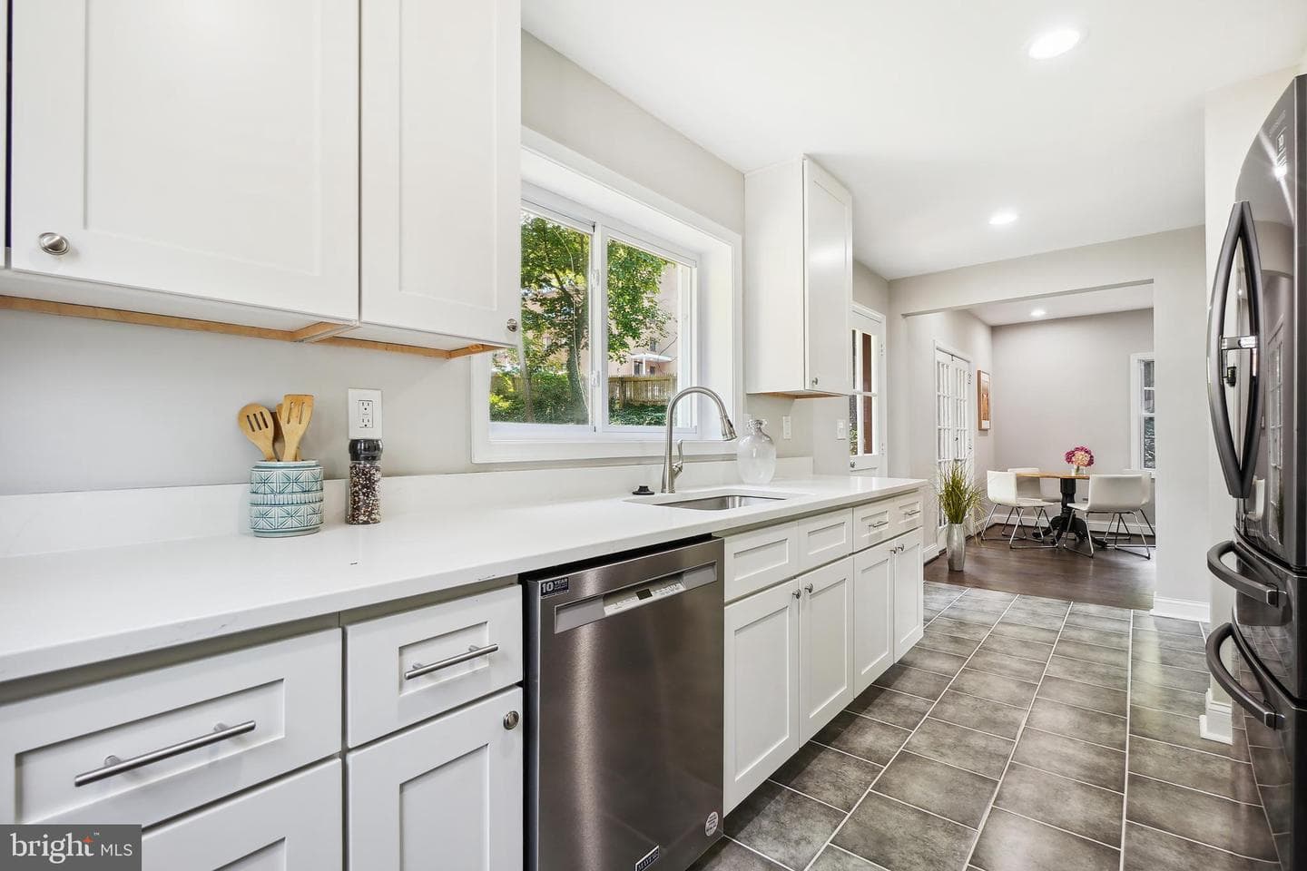 514 Silver Spring Avenue photo 8