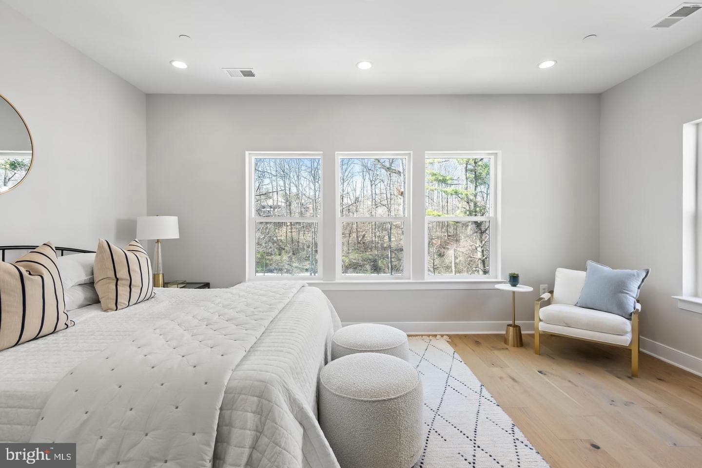 10302 Grosvenor Place photo 22