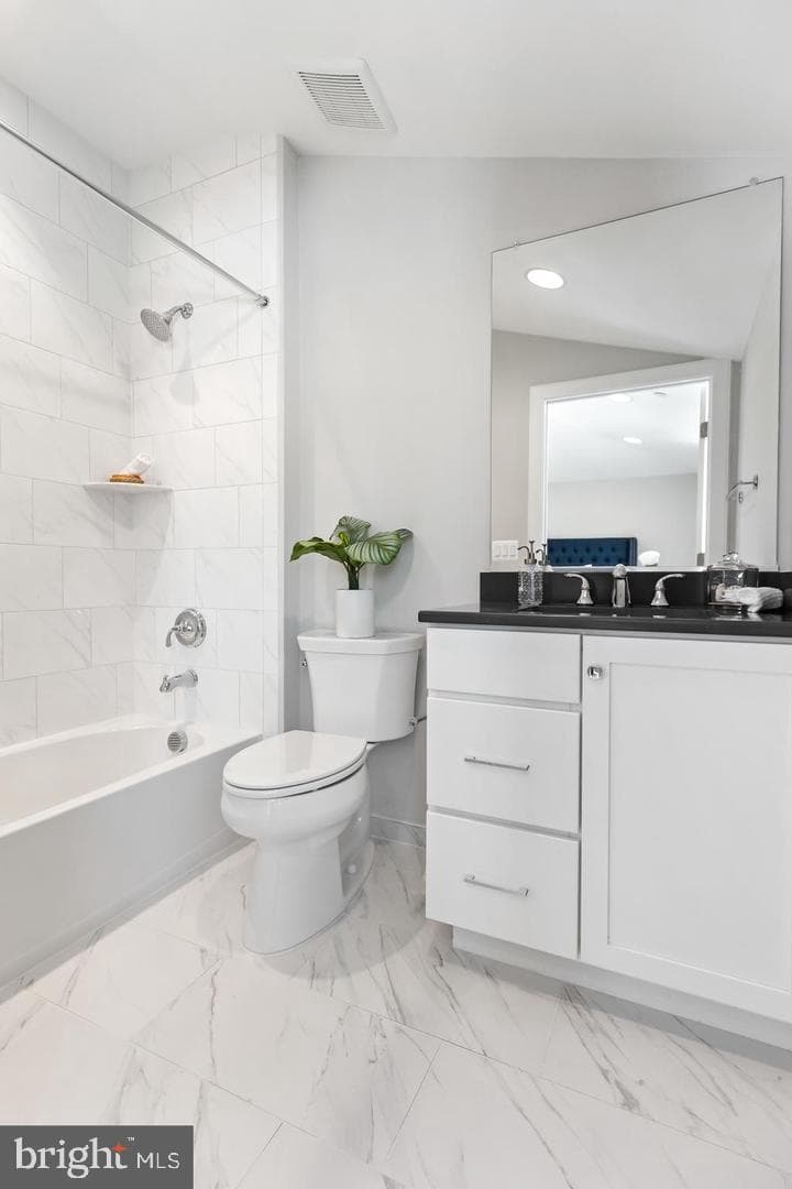 10302 Grosvenor Place photo 34