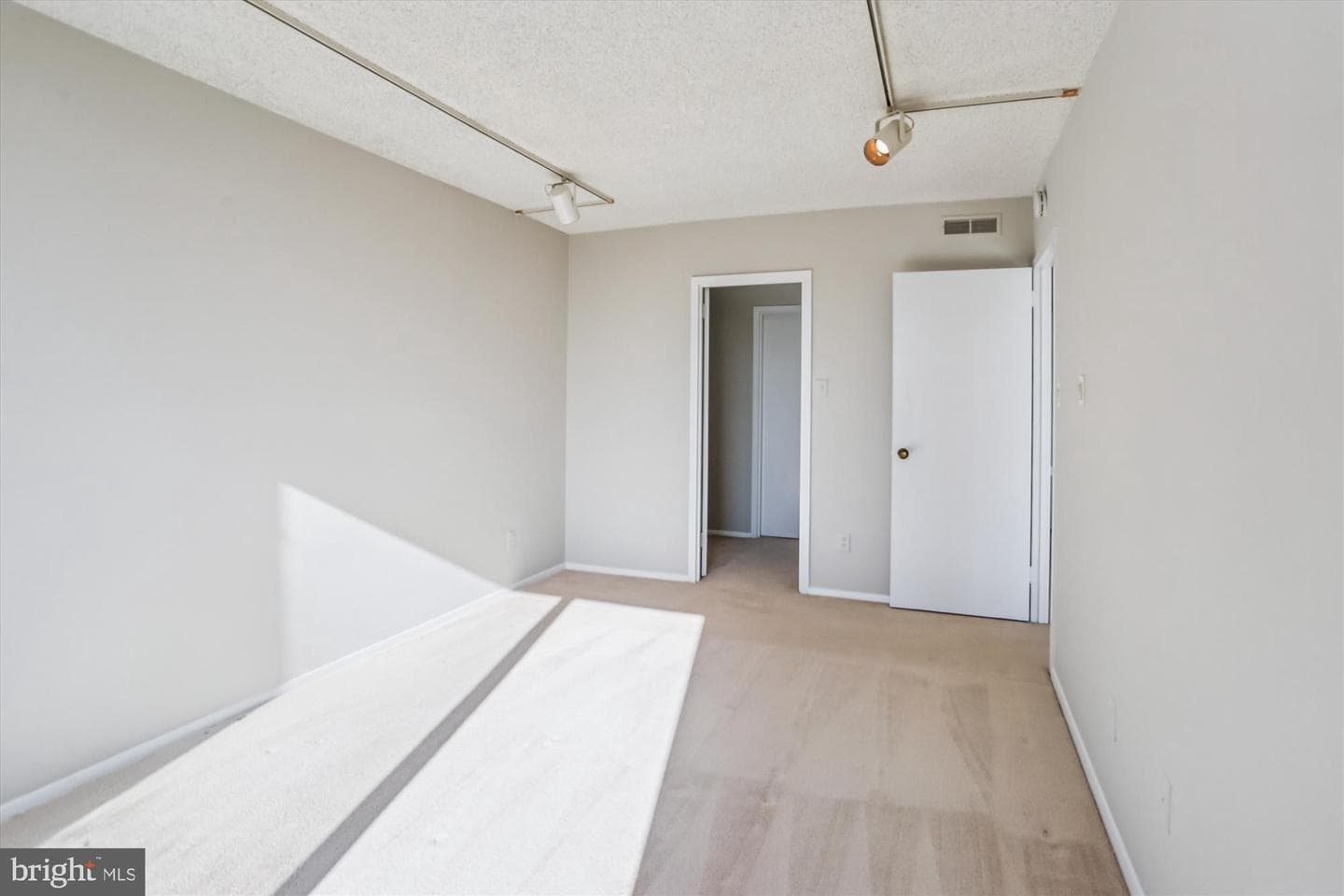 5225 Pooks Hill Road #417n photo 21