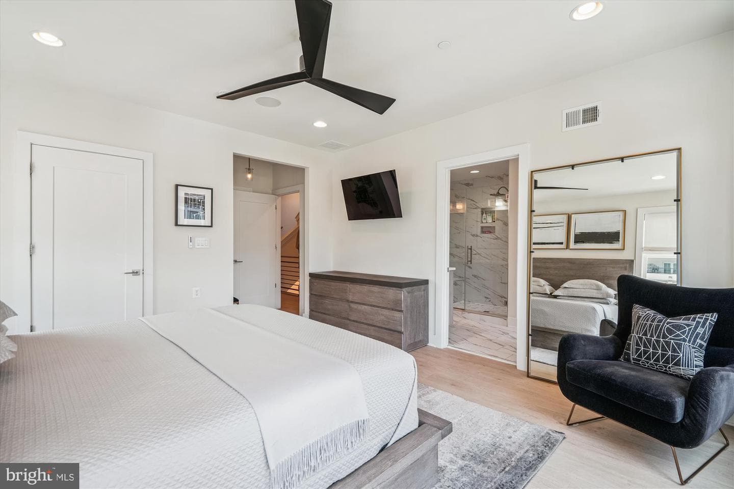 8229 River Road photo 20