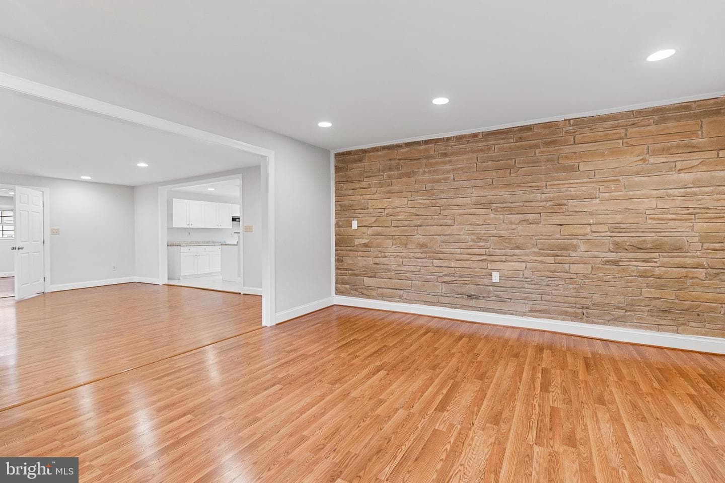 17734 Norwood Road photo 7
