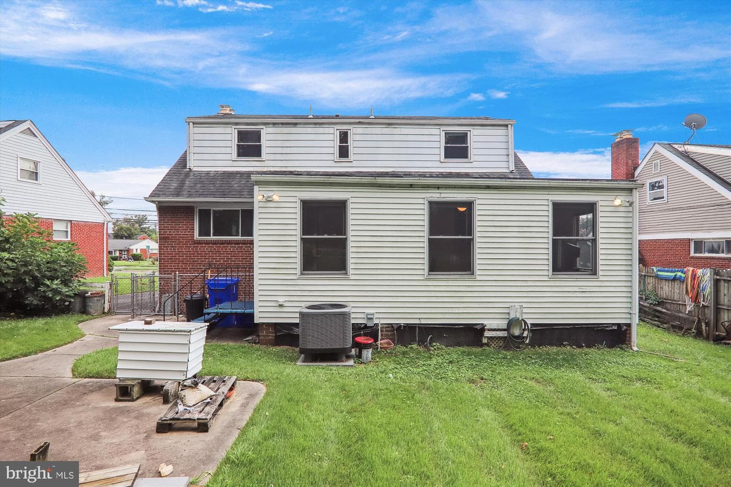 9507 Adelphi Road photo 39
