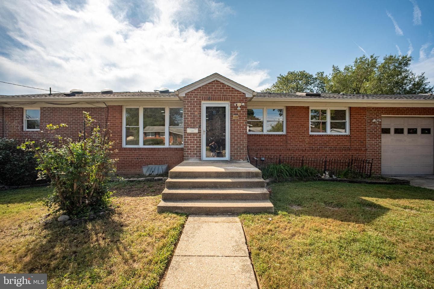 4104 Tulare Drive photo 5