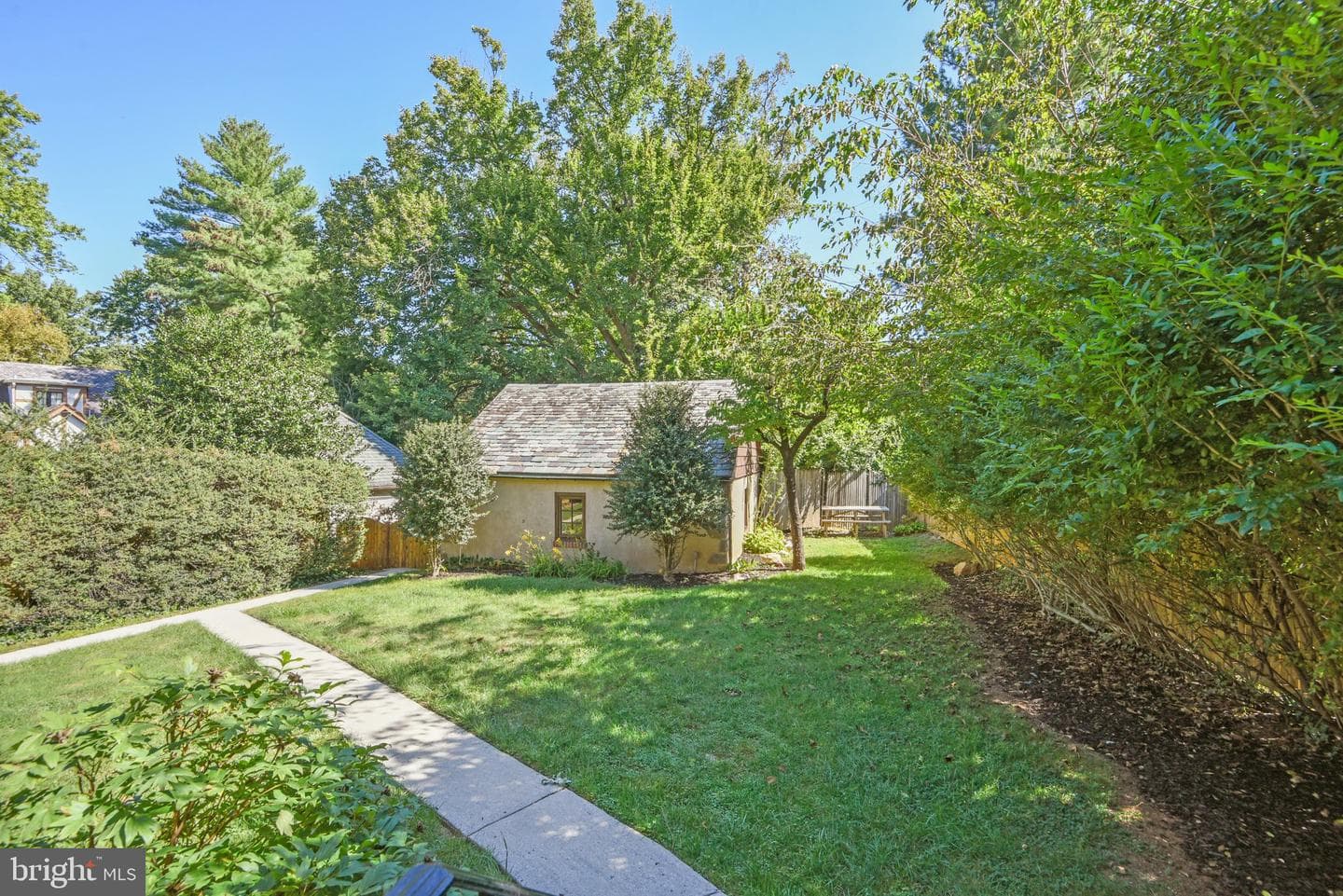 105 Summerfield Road photo 43