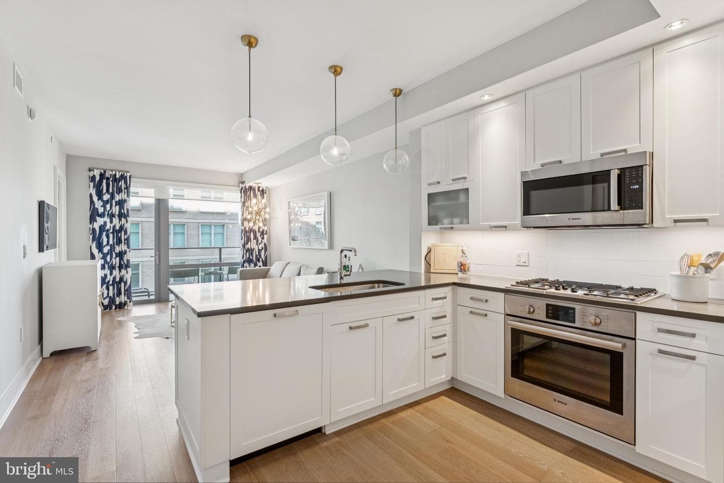 4960 Fairmont Avenue #904 photo 5