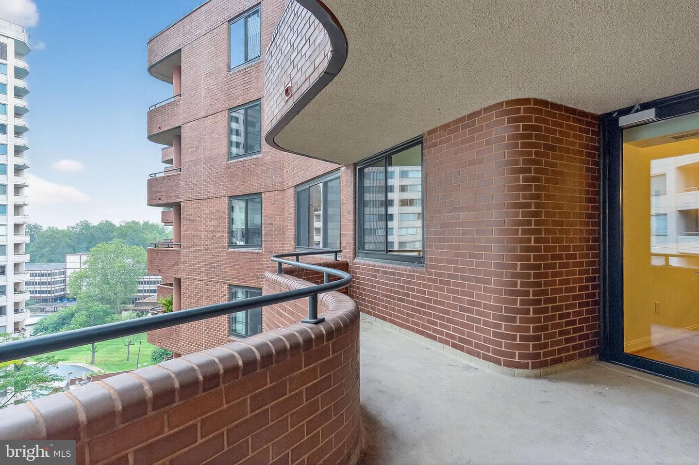 4550 N Park Avenue #814 photo 7