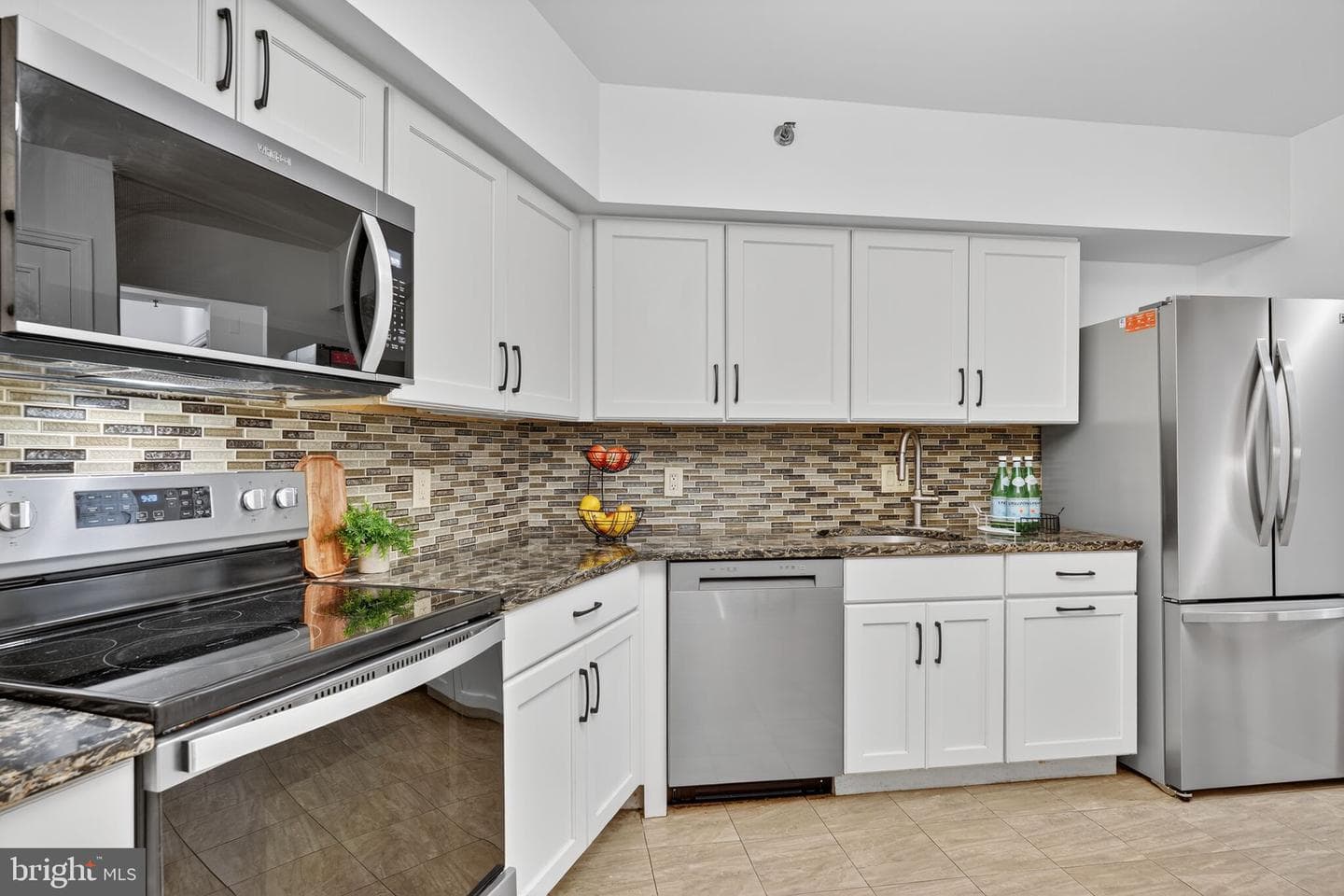 4550 N Park Avenue #814 photo 8