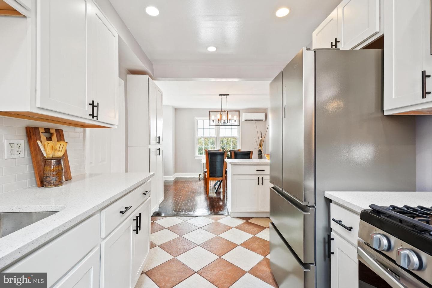 8509 Flower Avenue photo 9
