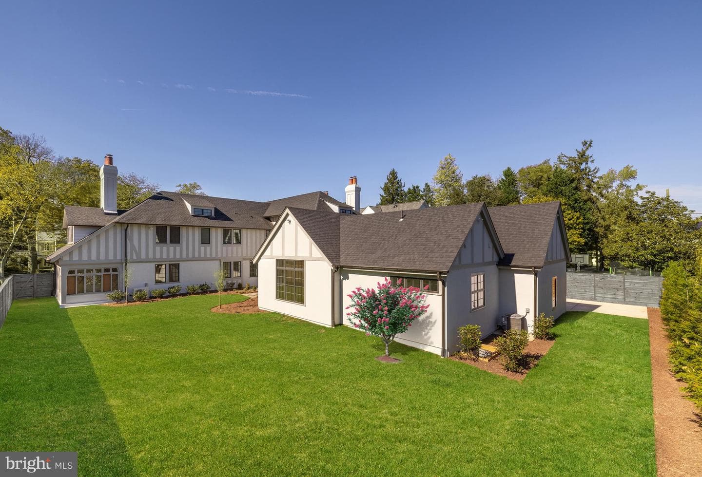 7611 Fairfax Road photo 36