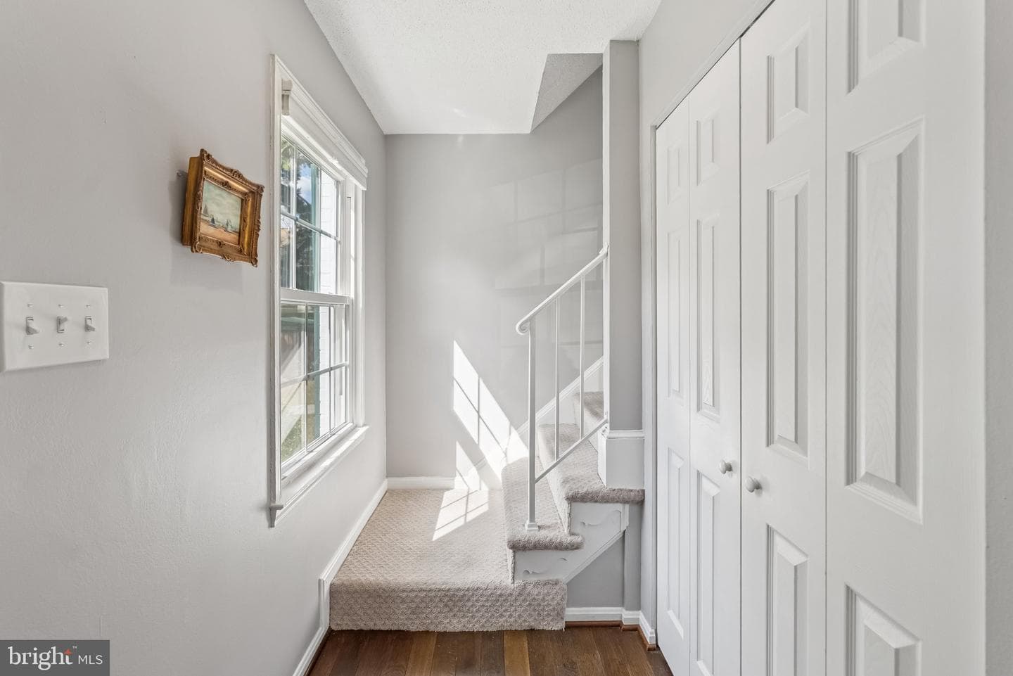 7 Cornerwood Court photo 2