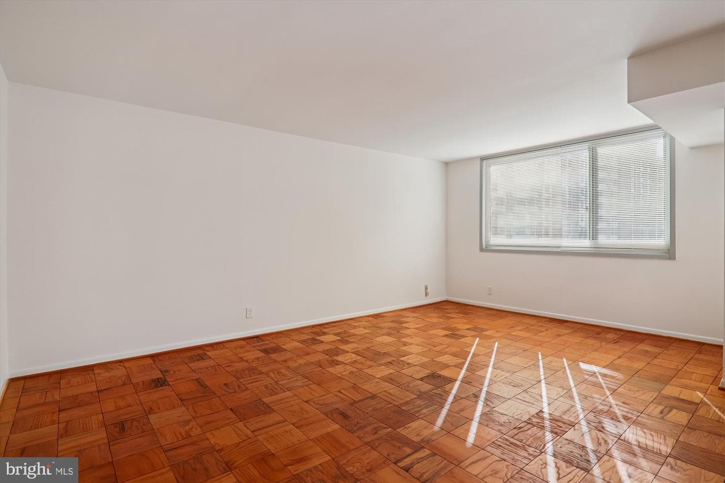 4601 N Park Avenue N #604 photo 9