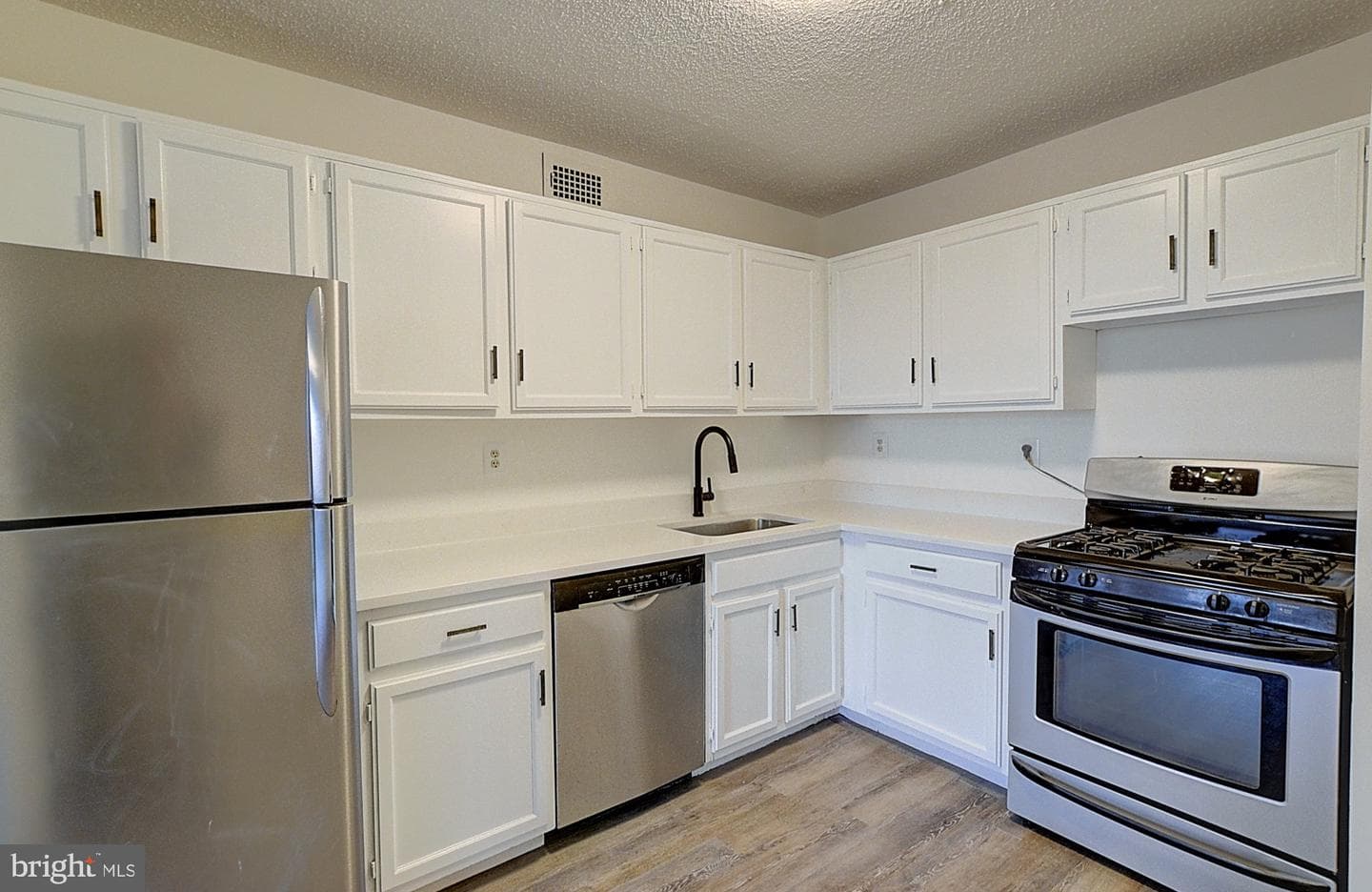 5225 Pooks Hill Road #324n photo 9