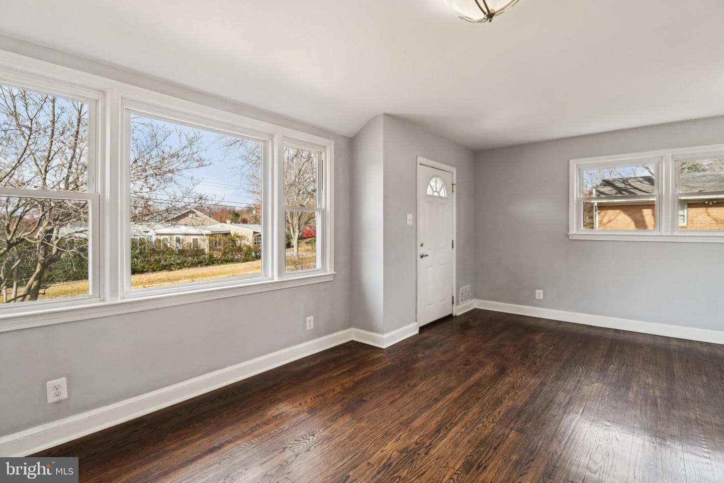11515 Orebaugh Avenue photo 12