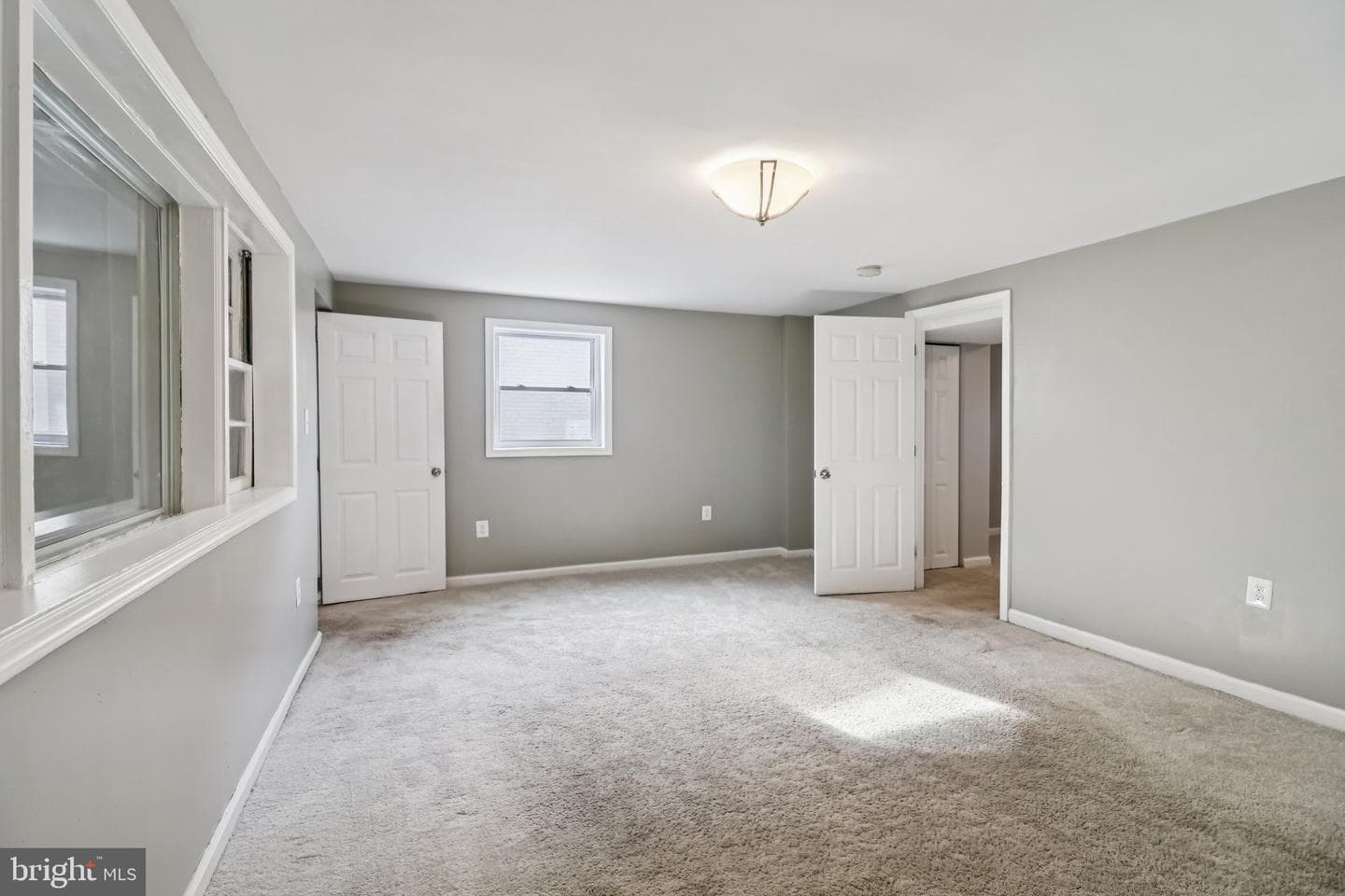 11515 Orebaugh Avenue photo 34