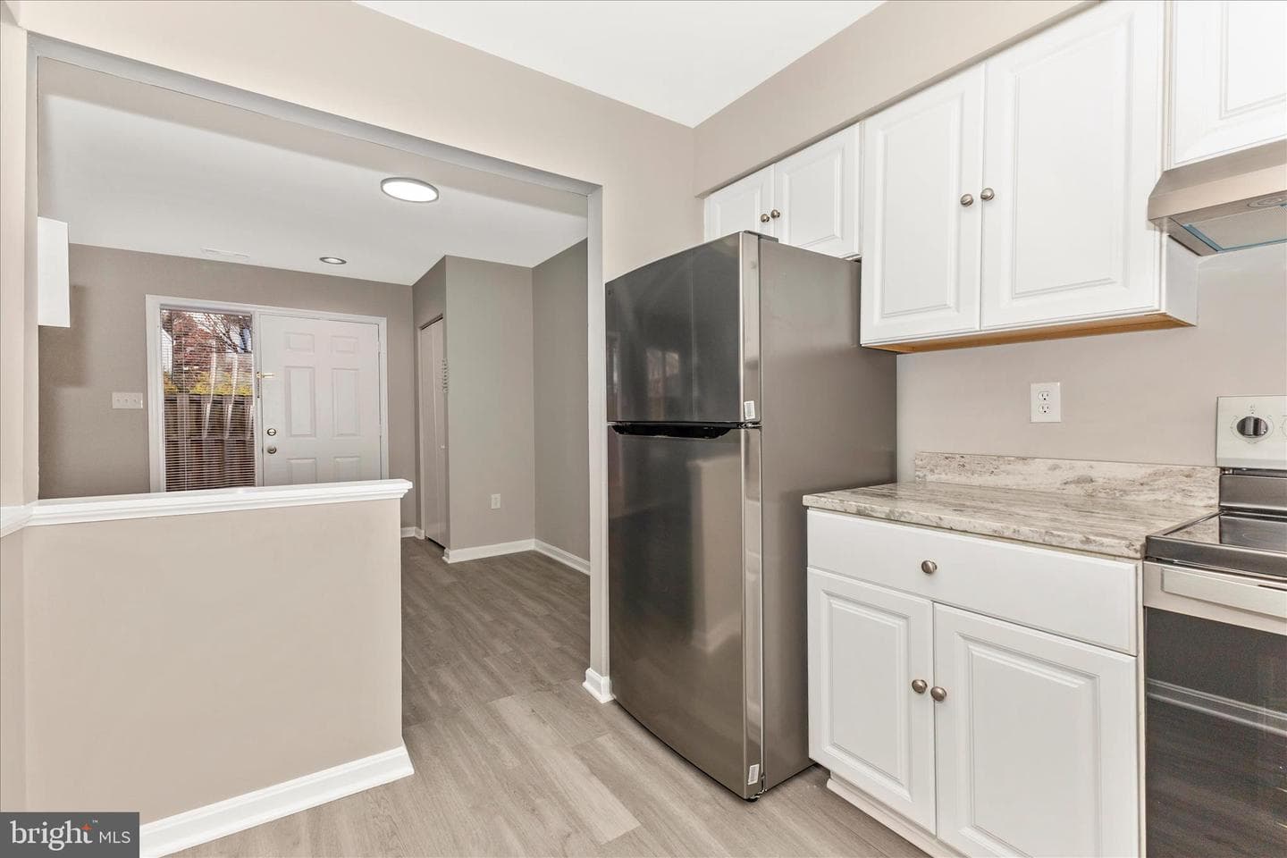 2861 Shepperton Terrace photo 16