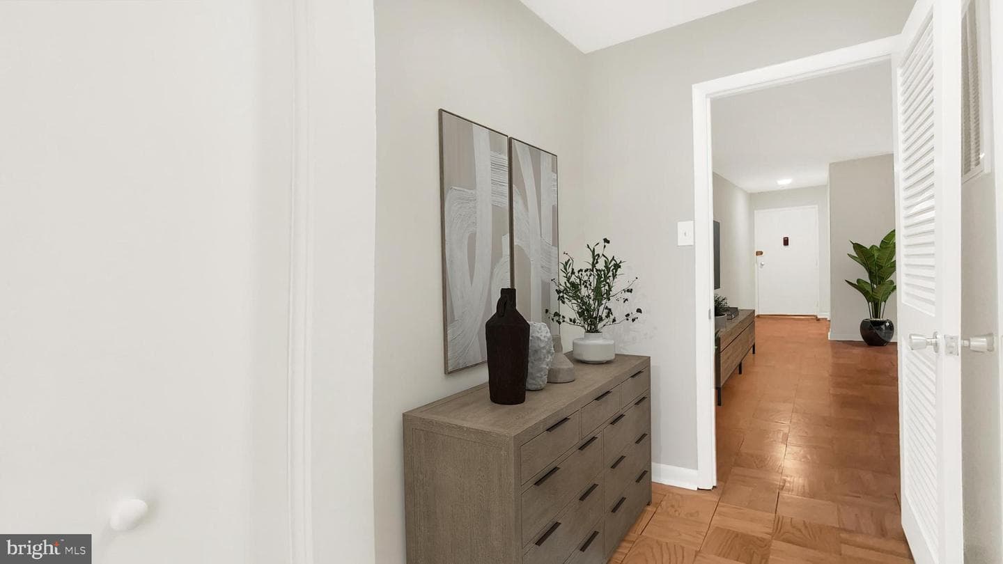 10655 Montrose Avenue #103 photo 11