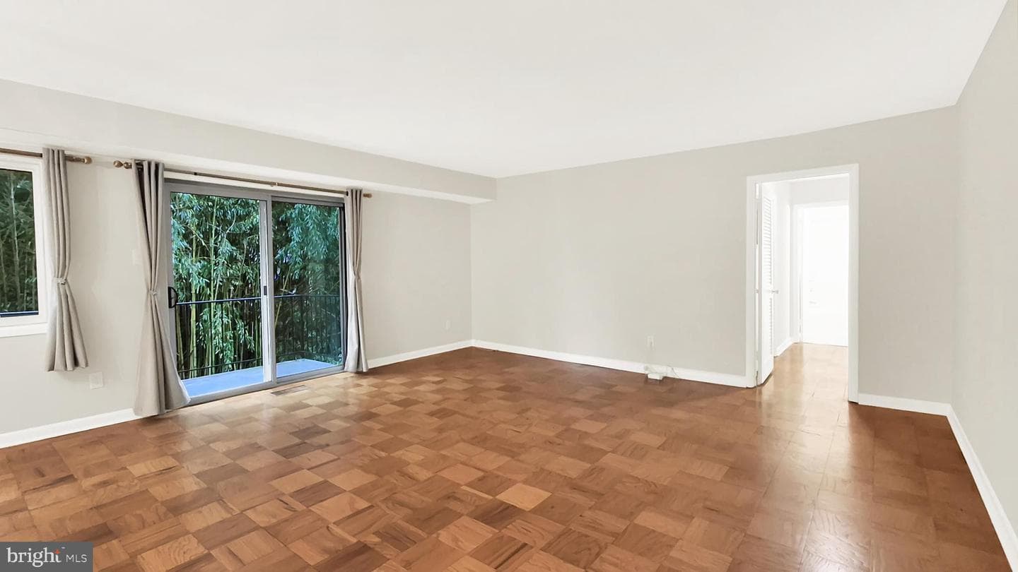 10655 Montrose Avenue #103 photo 14