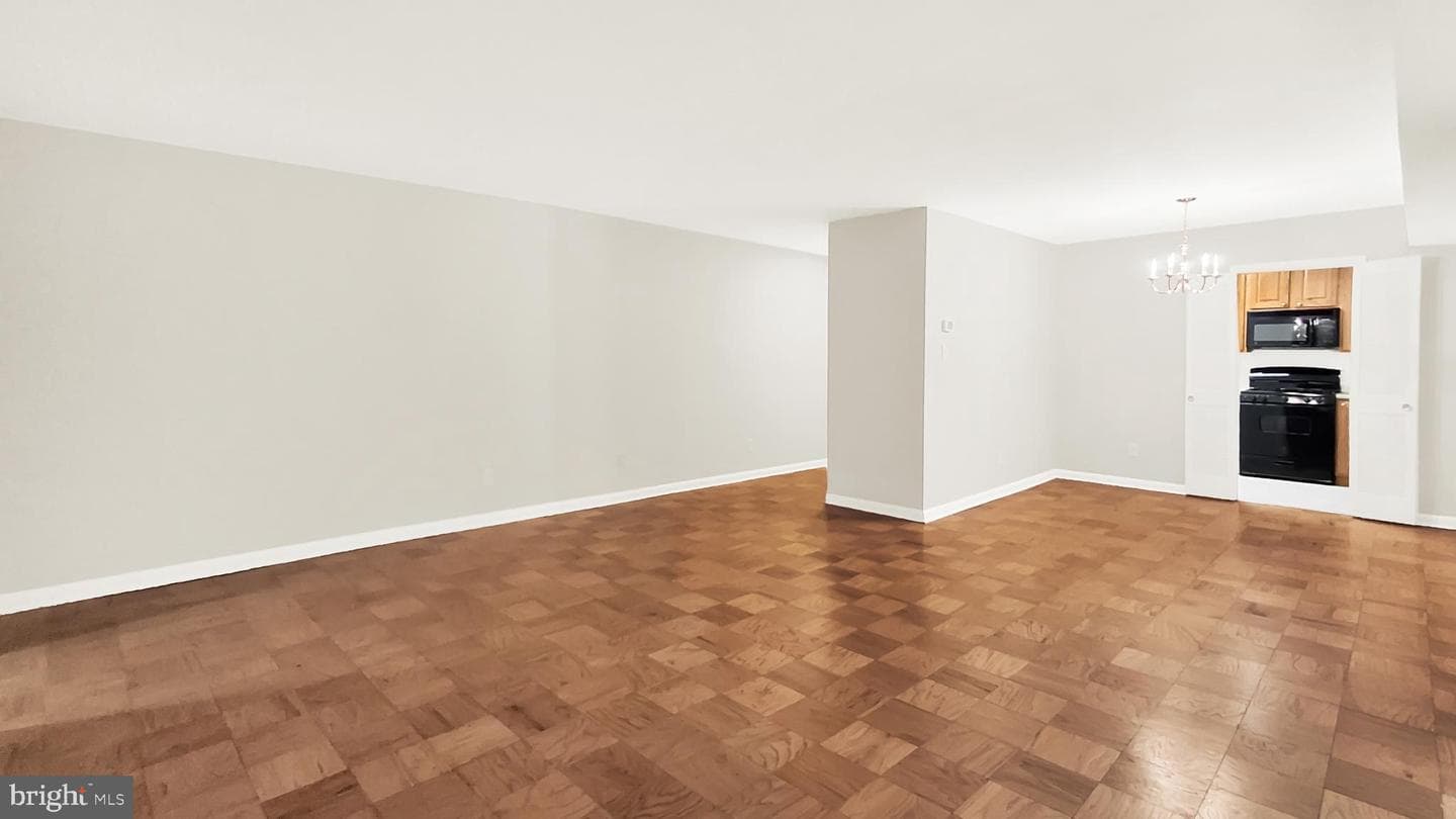 10655 Montrose Avenue #103 photo 16