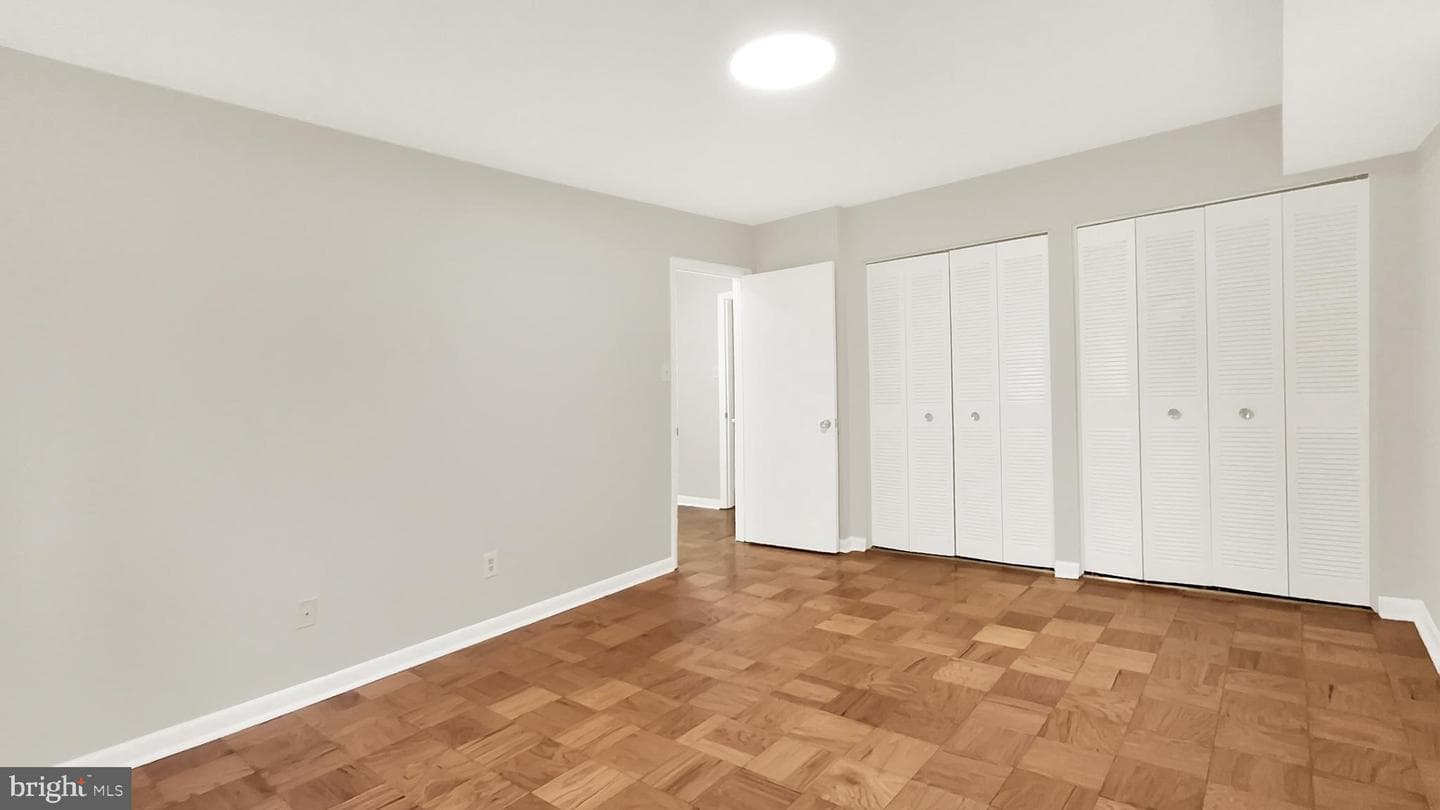 10655 Montrose Avenue #103 photo 20