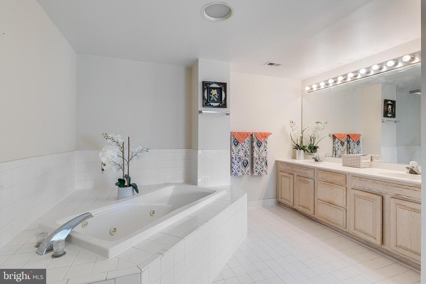 5450 Whitley Park Terrace #209 photo 19