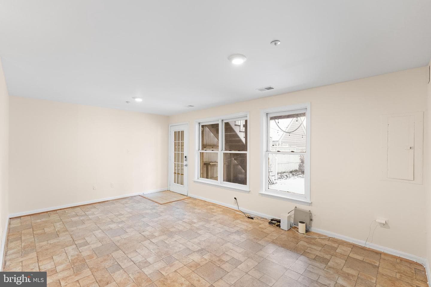 596 Chestertown Street photo 47