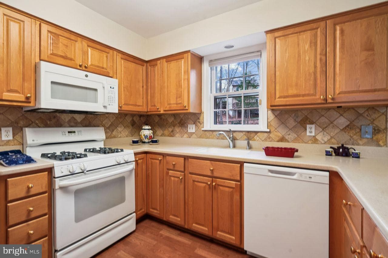8020 Lakenheath Way photo 11