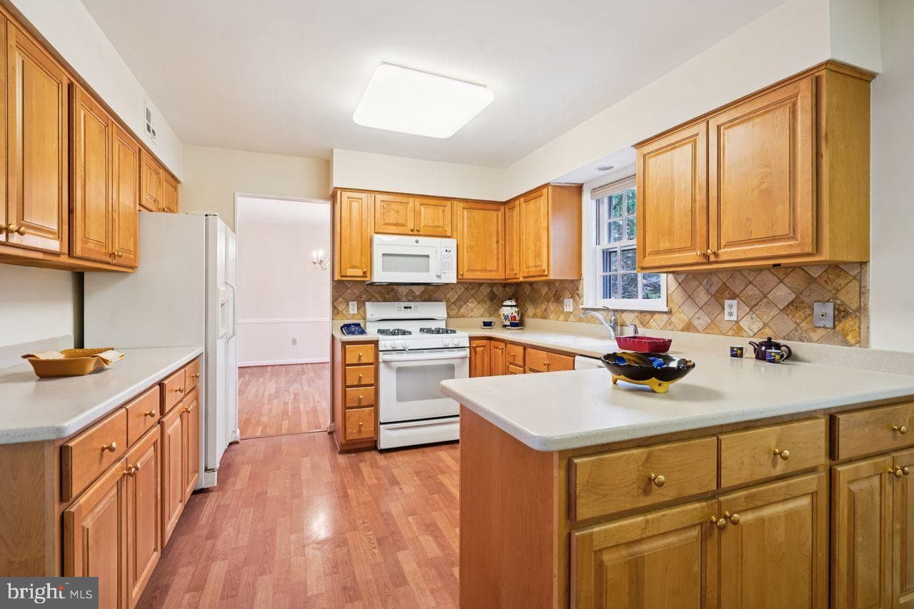 8020 Lakenheath Way photo 9