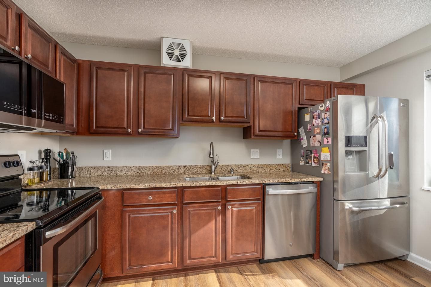 15101 Interlachen Drive #1-612 photo 8