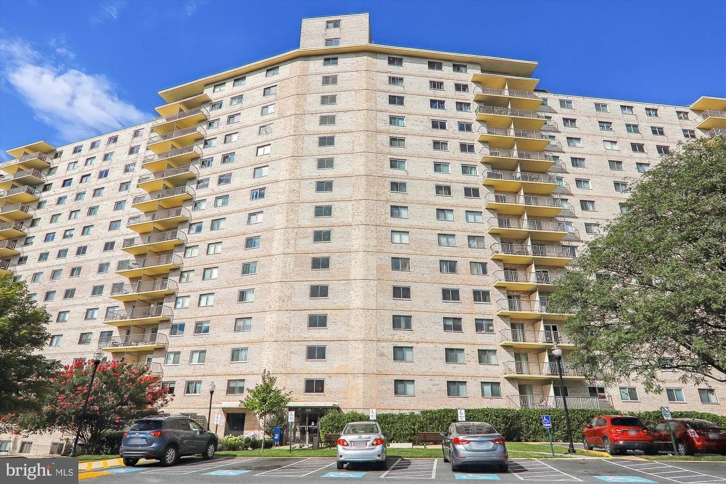 1121 University Boulevard W #907-B photo 28