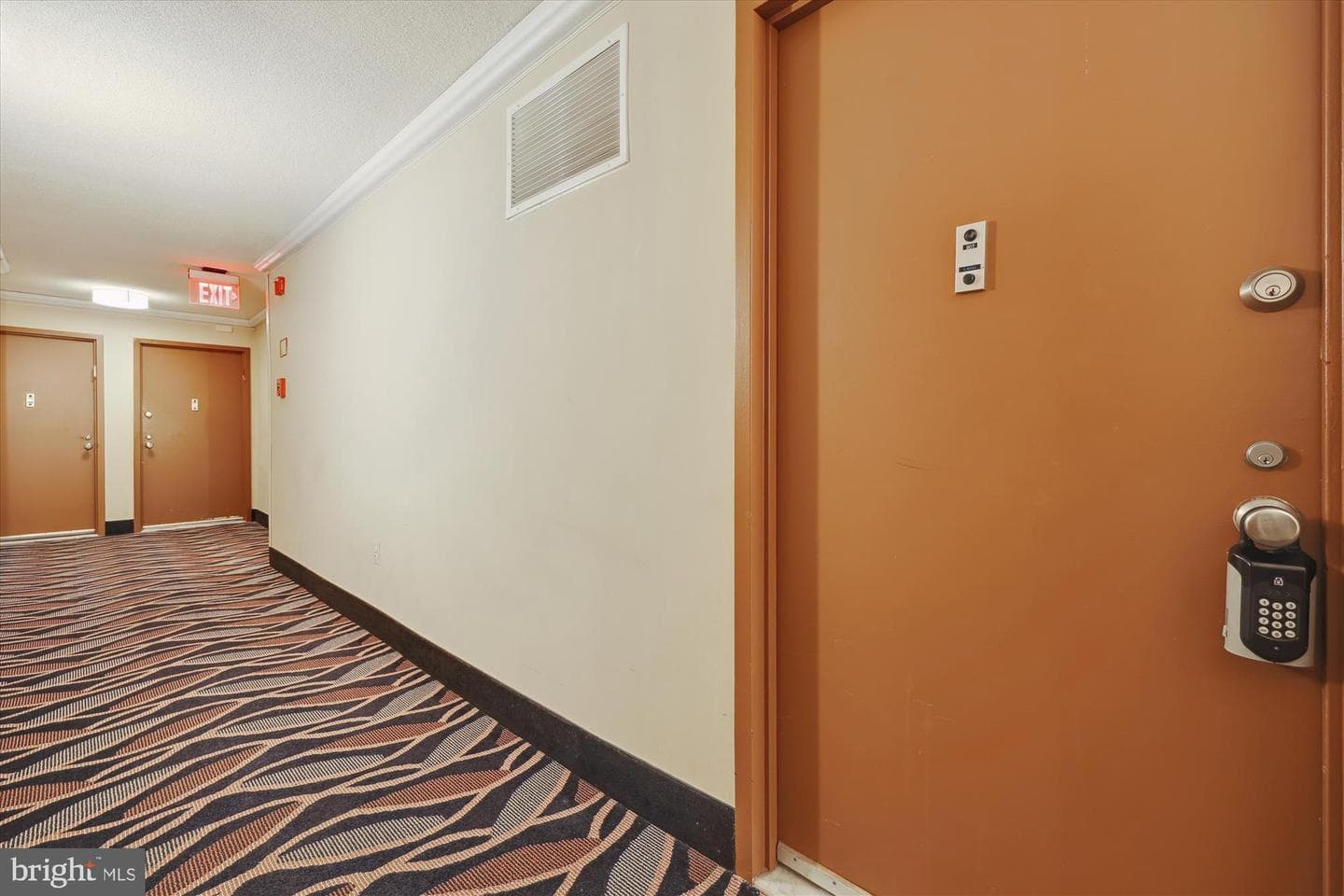 1121 University Boulevard W #907-B photo 7