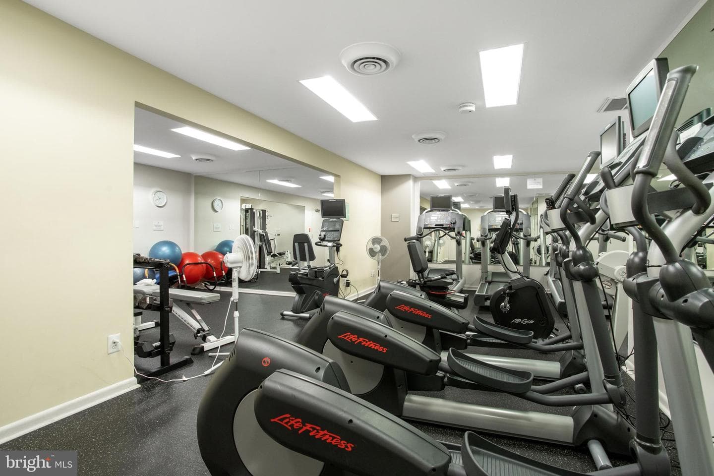 4620 N Park Avenue #308e photo 29