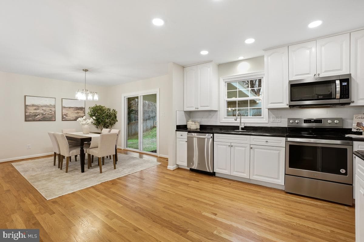 12130 Ambleside Drive photo 10