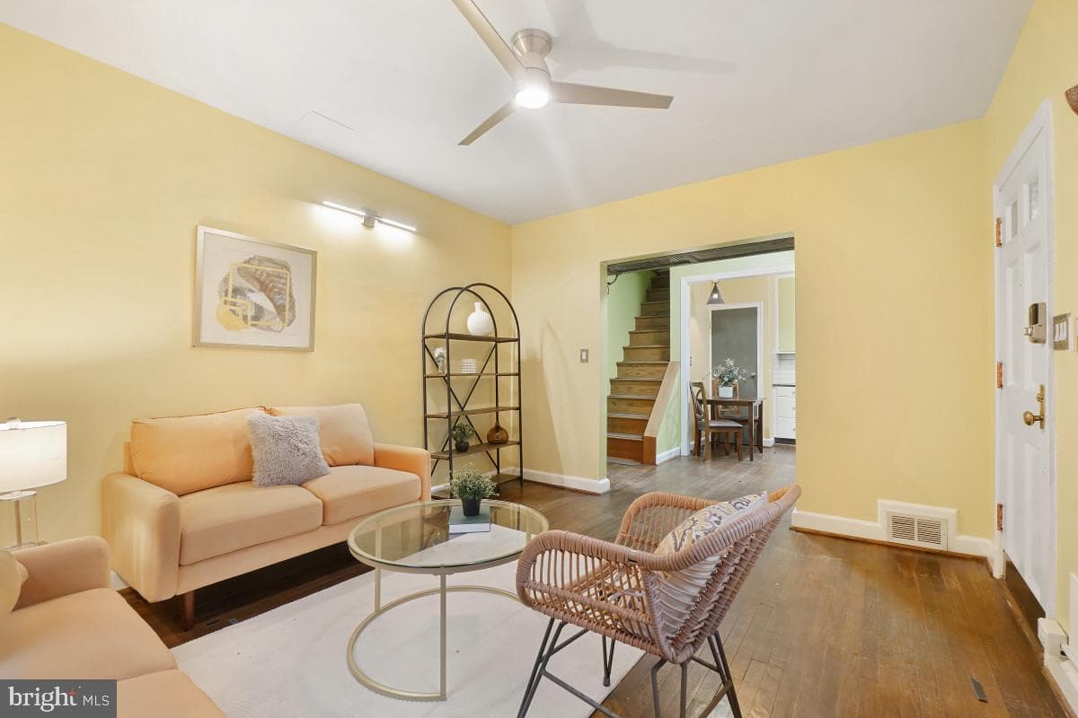 905 Erie Avenue photo 5