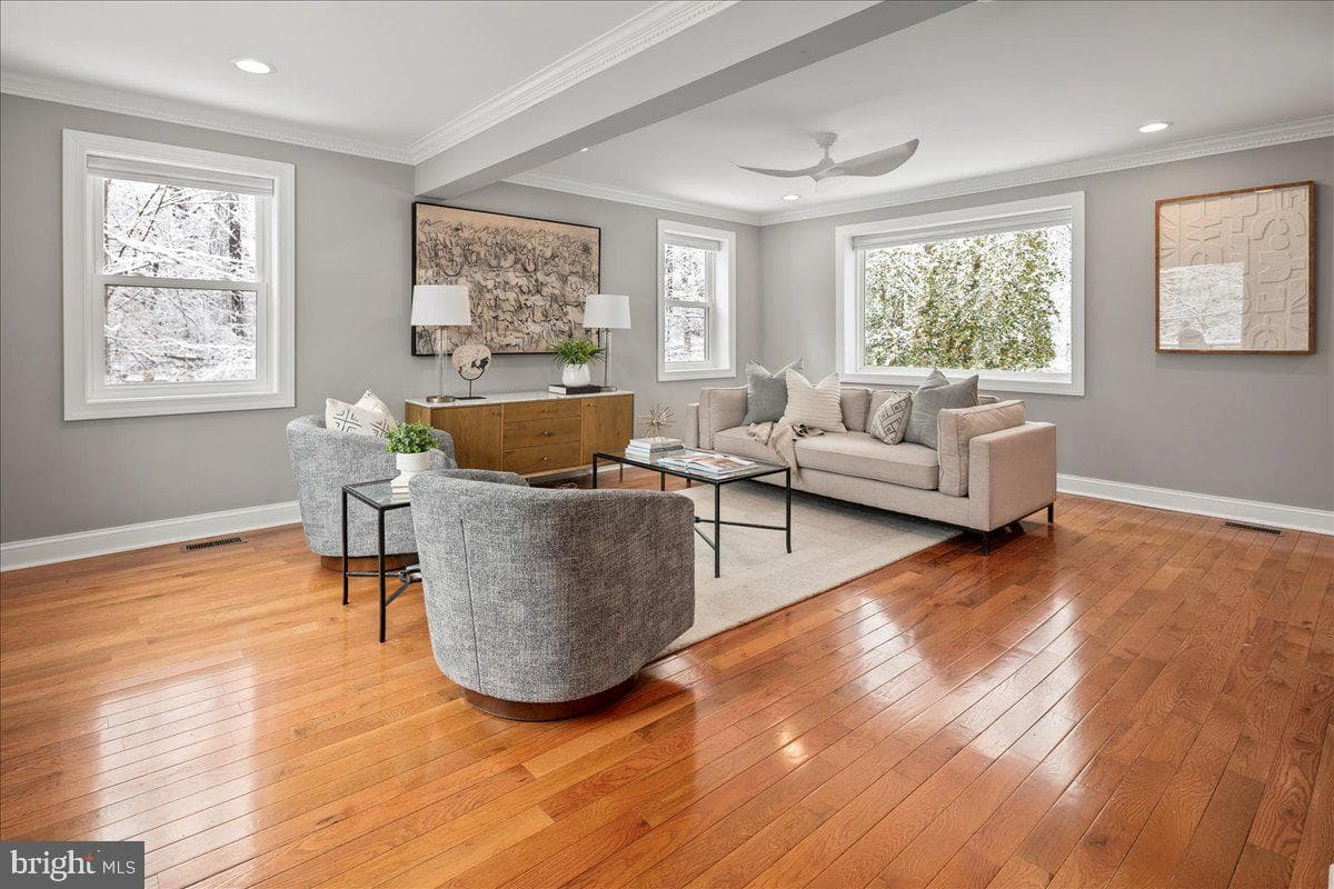 111 Sunnyside Road photo 7