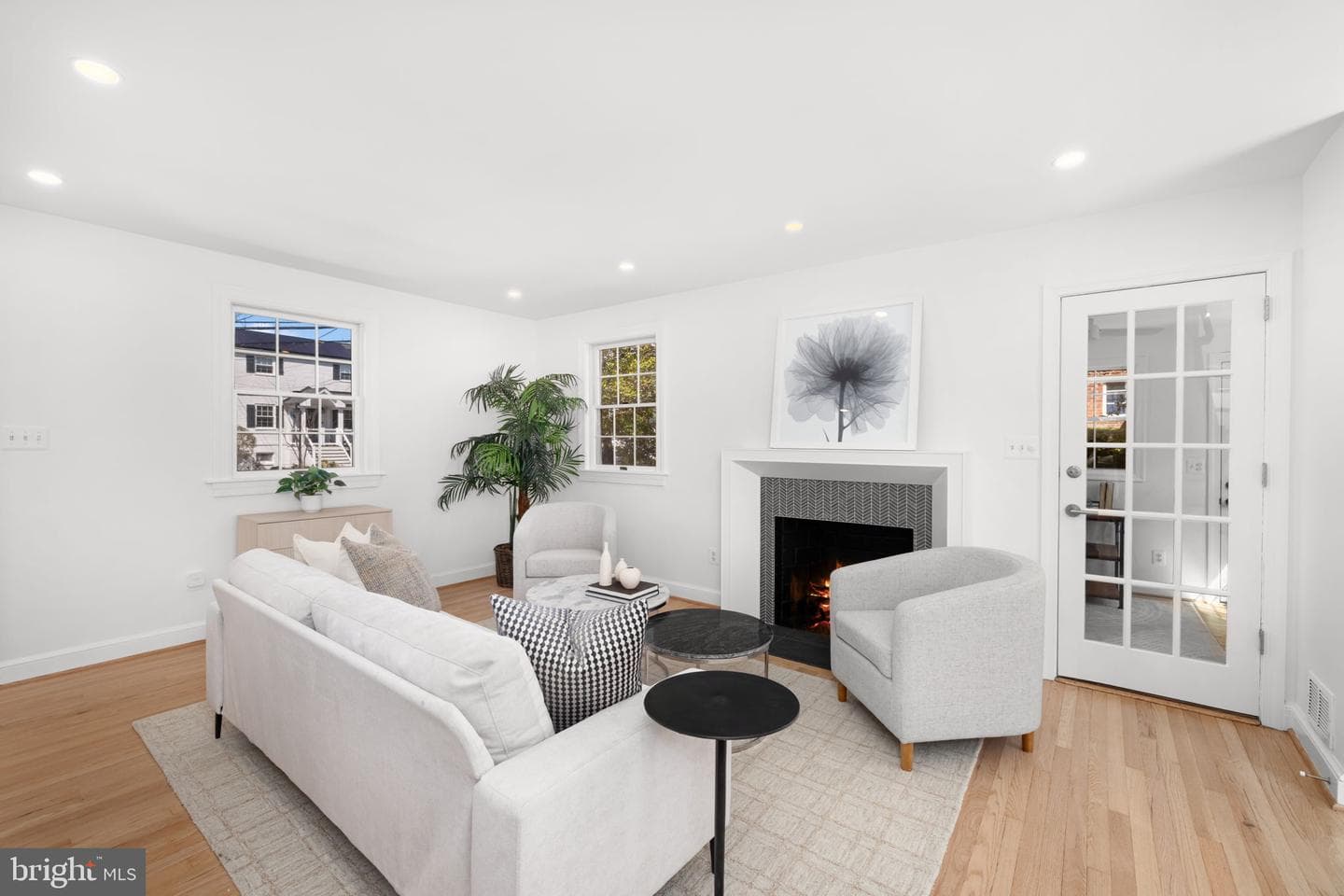 2612 Spencer Road photo 3